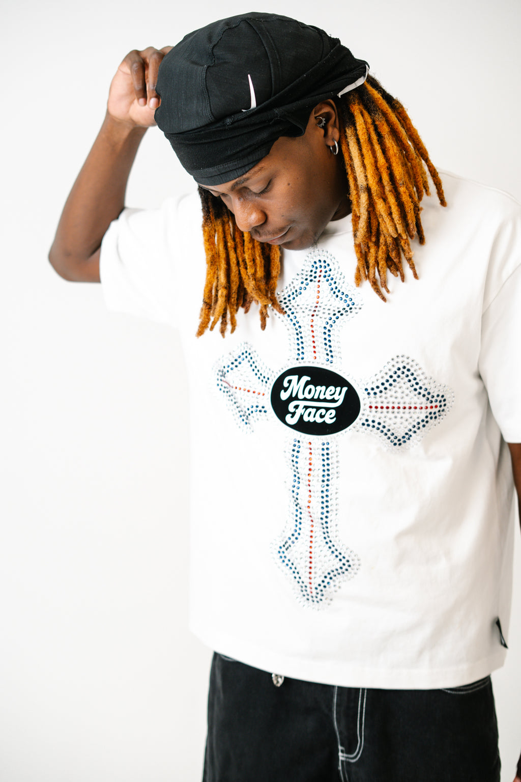 RHINESTONE CROSS TEE - WHITE