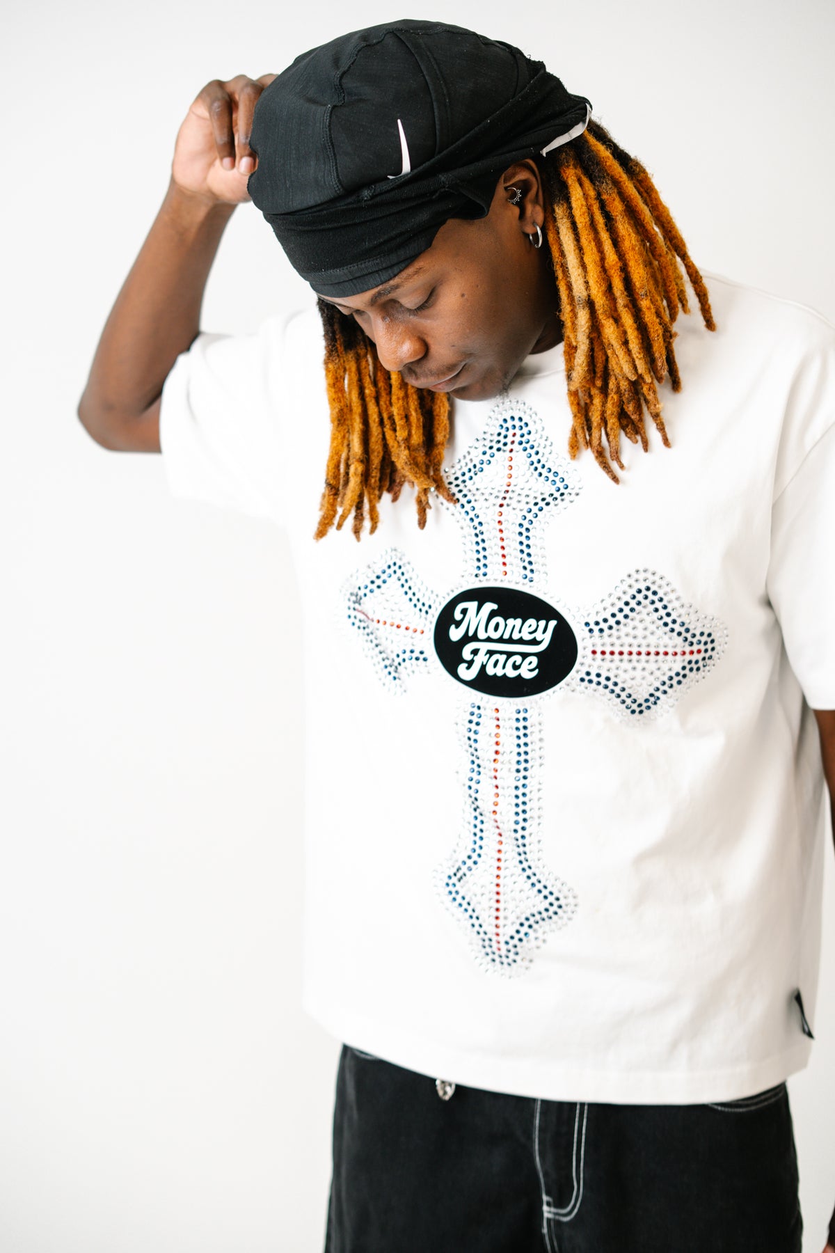RHINESTONE CROSS TEE - WHITE