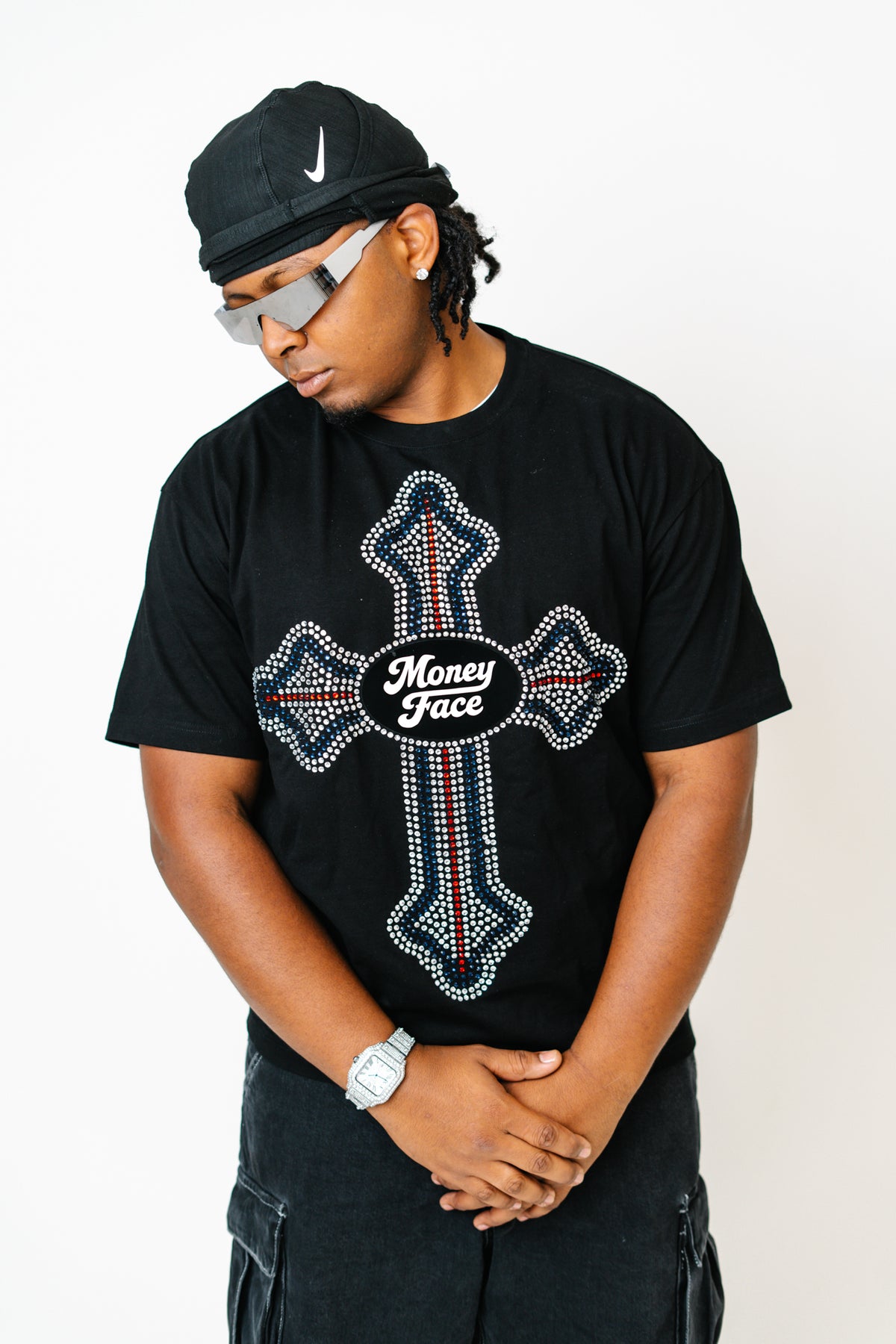 RHINESTONE CROSS TEE - BLACK